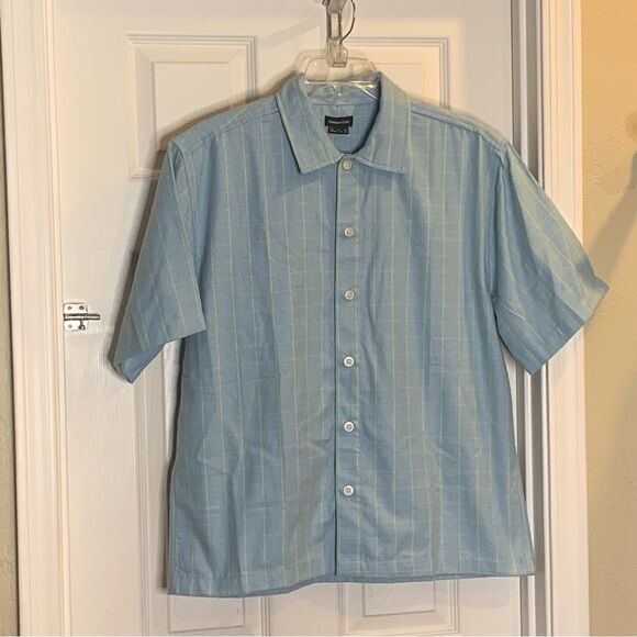 Urban Outfitters Standard Cloth Button Down Shirt Size Medium - Picture 3 of 13